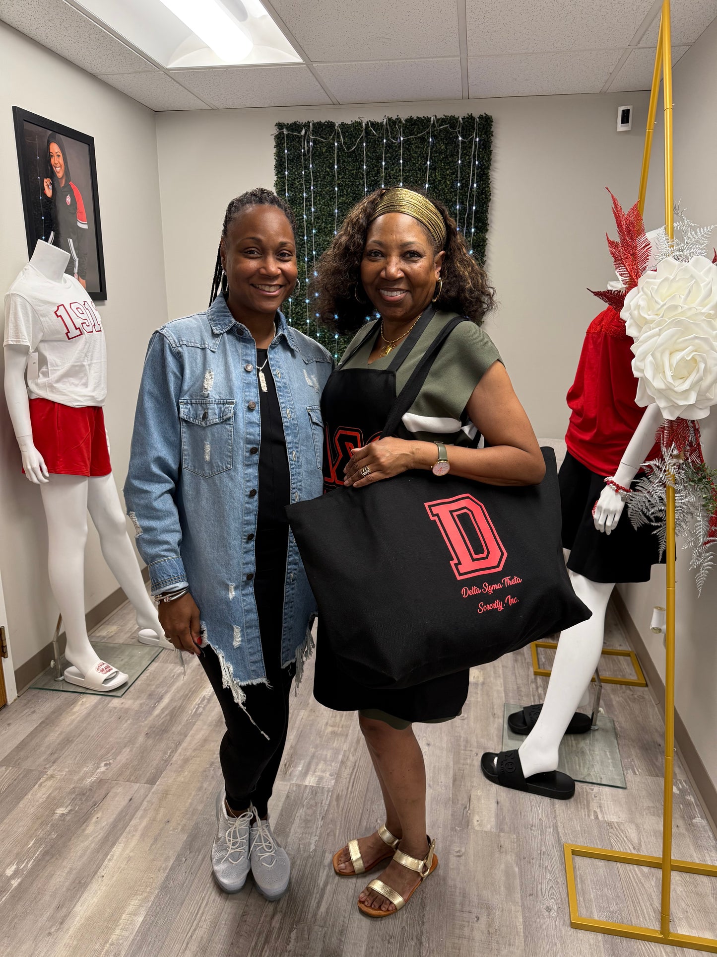 Delta Sigma Theta Sorority, Inc. black essentials tote bag