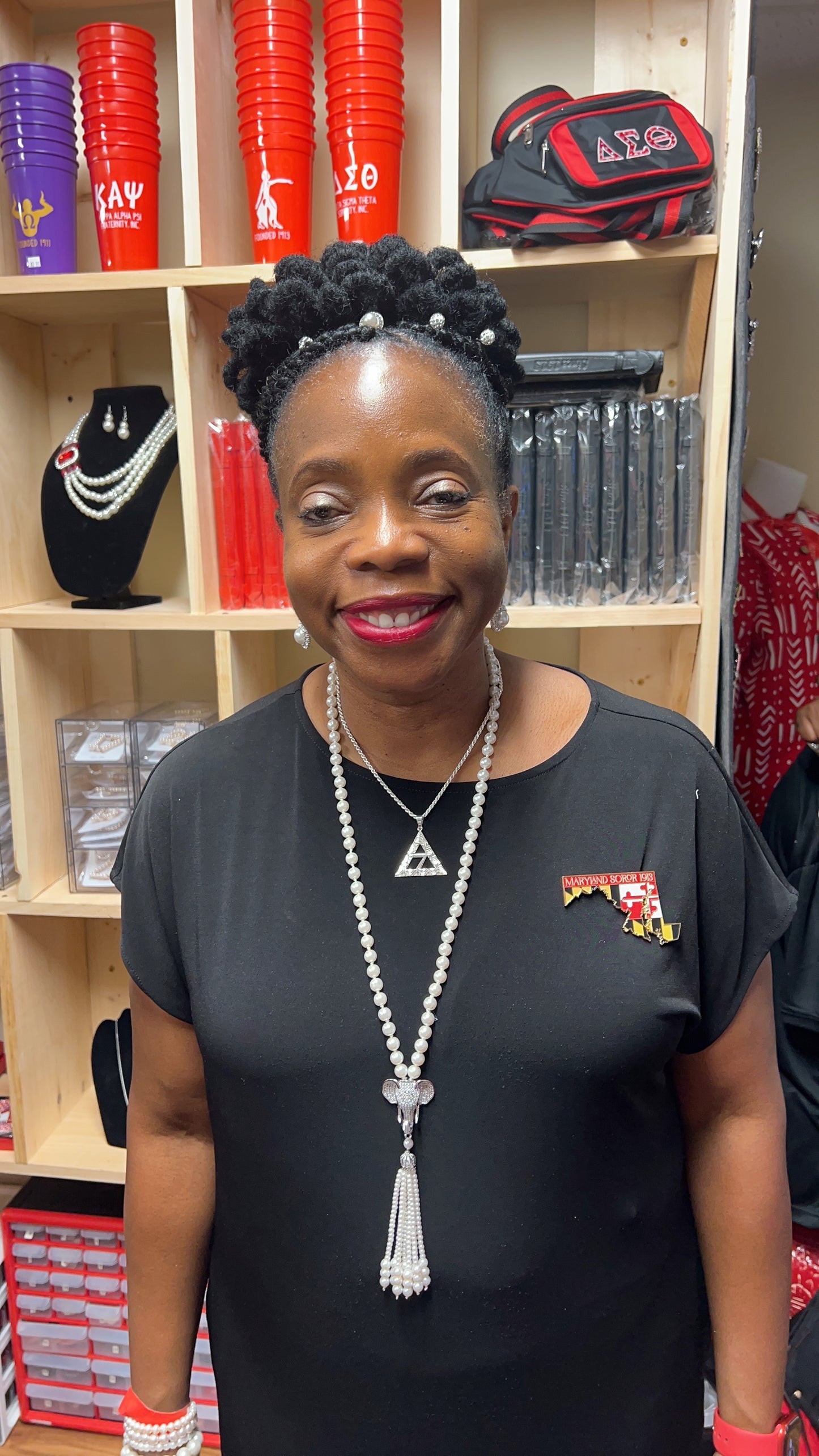 Maryland Soror 1913 lapel pin
