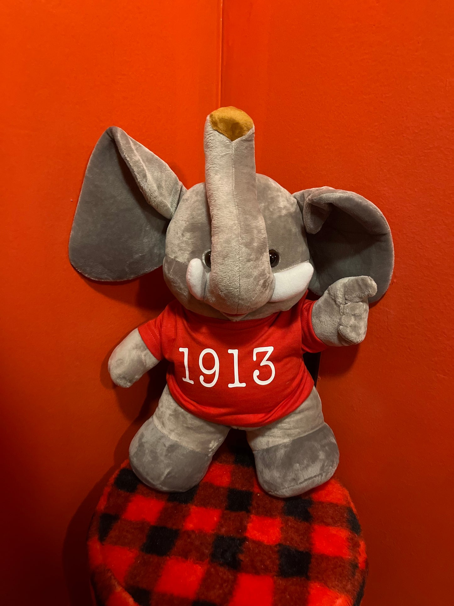 DST Glam Plush collector's Elephant