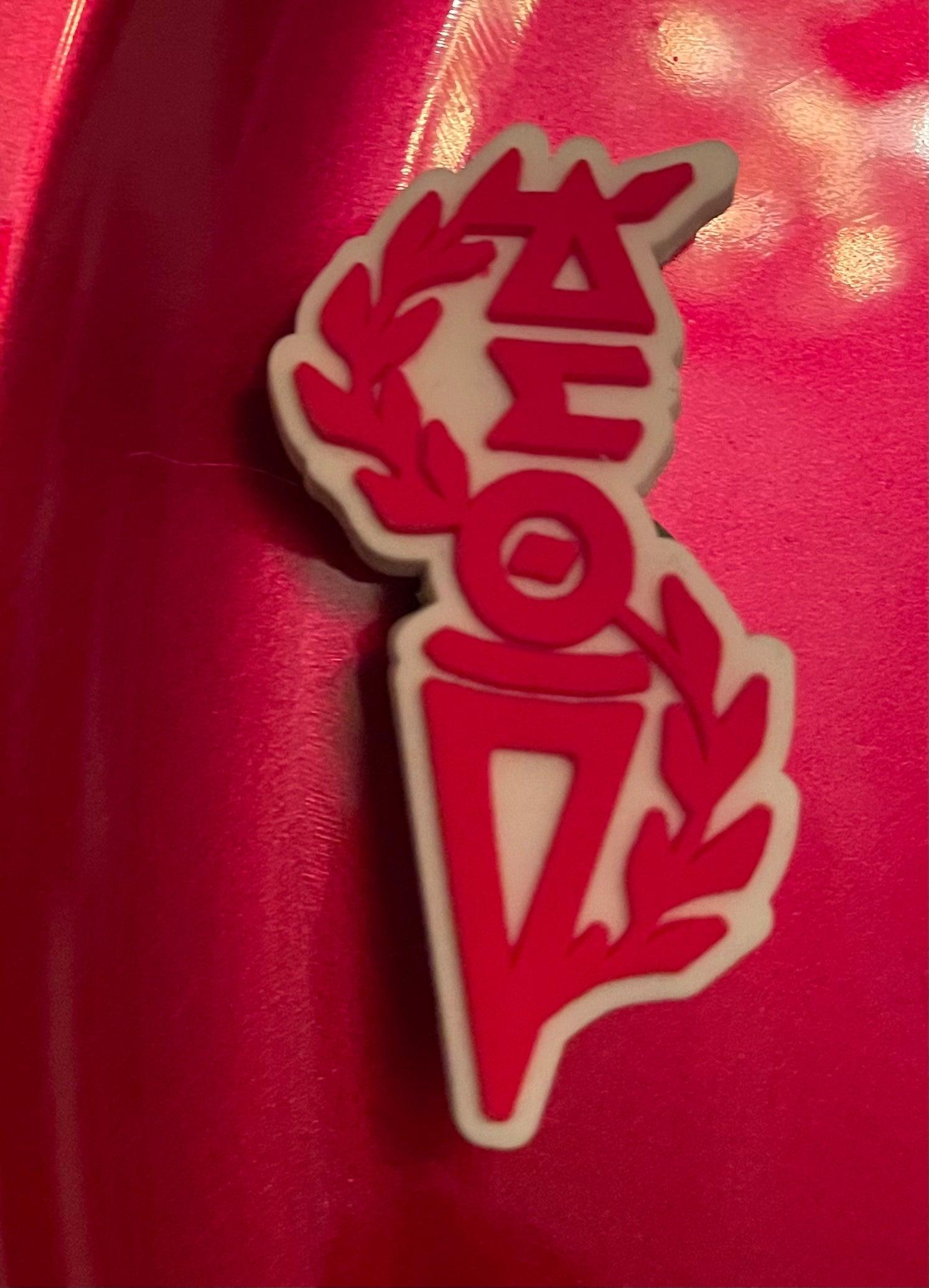 Jibbitz charms and numbers to personalize and to show your Delta pride. CROC-it! OO-OOP - shopsmitees